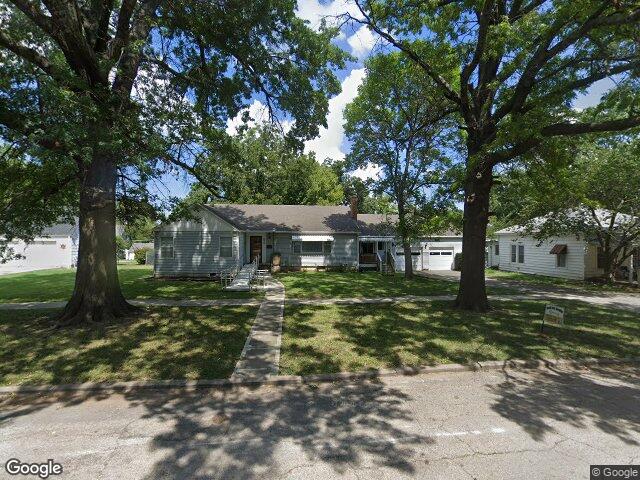 227 w 2nd ave, garnett,  KS 66032