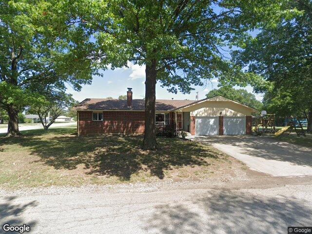 305 e monroe ave, garnett,  KS 66032