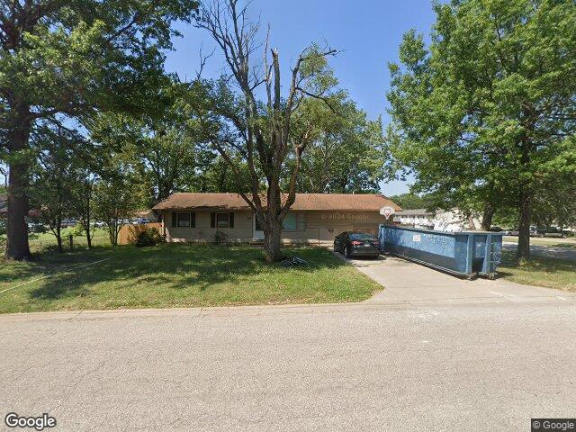 245 n pine st, garnett,  KS 66032