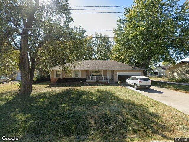 802 e 4th ave, garnett,  KS 66032
